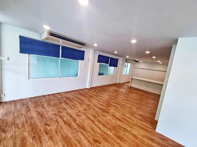 กว้างมาก ทำเลดีมาก หลักสี่ MRTบางเขน โฮมออฟฟิศให้เช่า 2 ชั้น 55ตรว. 190ตรม. 3นอน 2น้ำ 4จอดรถ เดอะมอลล์งามวงศ์วาน ทางขึ้น-ลงทางด่วน