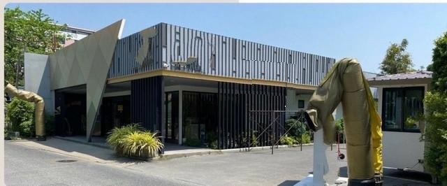 ให้เช่าที่ดิน 253 ตรว พร้อมอาคารสำนักงานโชว์รูม 1200 ตรม. สุขุมวิท76 ใกล้ BTS แบริ่ง ตกแต่งพร้อมใช้งาน และสามารถปรับเปลี่ยนตามแบบธุรกิจได้