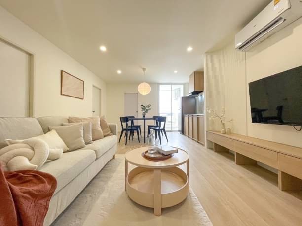 ขายเพียง 2.79 ล้าน 66 ตรม. 2 นอน 1 น้ำ รุคส์ คอนโดเทล สวนดอก วิวเมือง ตกแต่งสวย เฟอร์นิเจอร์ครบ พร้อมเข้าอยู่ ใกล้โรงพยาบาลสวนดอก