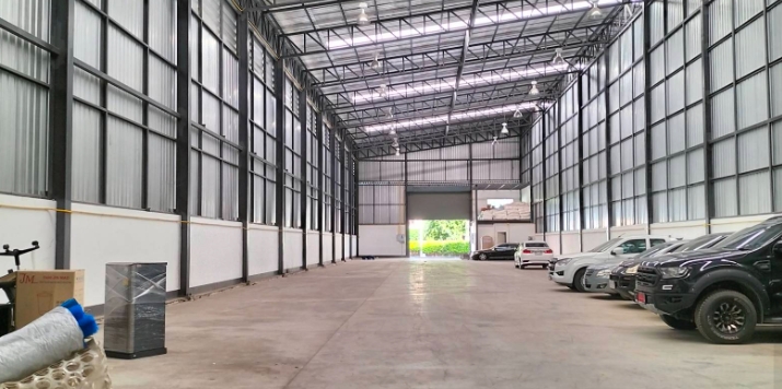ให้เช่าโกดัง โรงงาน ย่านบางพลี พื้นที่  360 ตรม  ข้างหมู่บ้านสายรุ้ง ซอย ตรงข้ามหนามแดง-บางพลี46 
