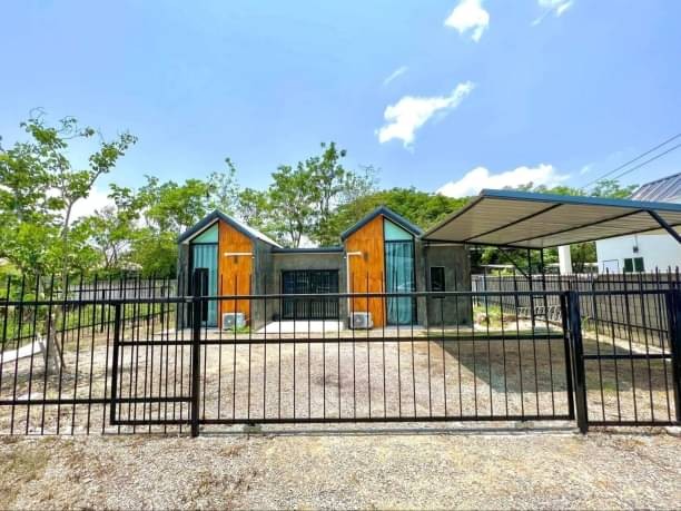 ขายถูกสุดๆ เพียง 1.1 ล. 50 ตรว. บ้านชั้นเดียว บ้านถวาย หางดง หลังกาดฝรั่ง สไตล์นอร์ดิก อากาศดี ใกล้ตัวเมือง เฟอร์นิเจอร์ครบ พร้อมเข้าอยู่