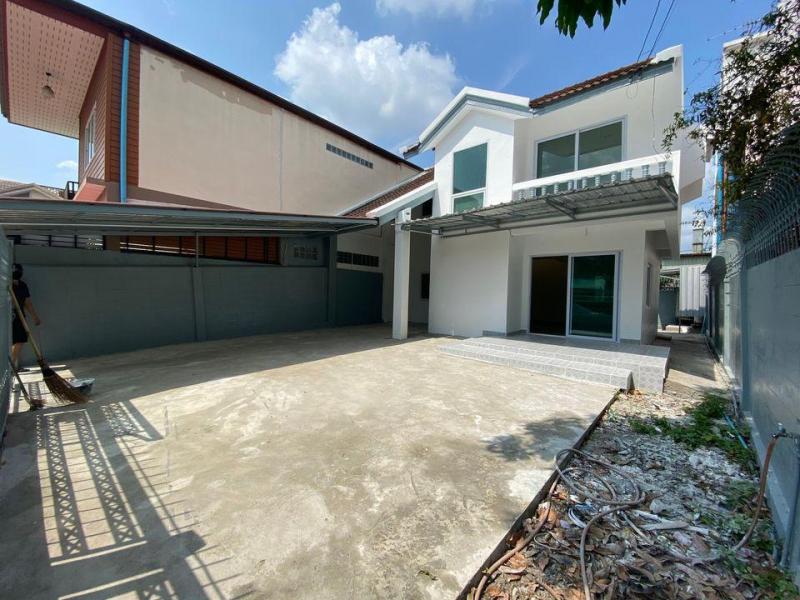 ให้เช่าบ้านแฝด 2 ชั้น หมู่บ้านอ่อนนุชพัฒนา ย่านอ่อนนุช สุขุมวิท 77 