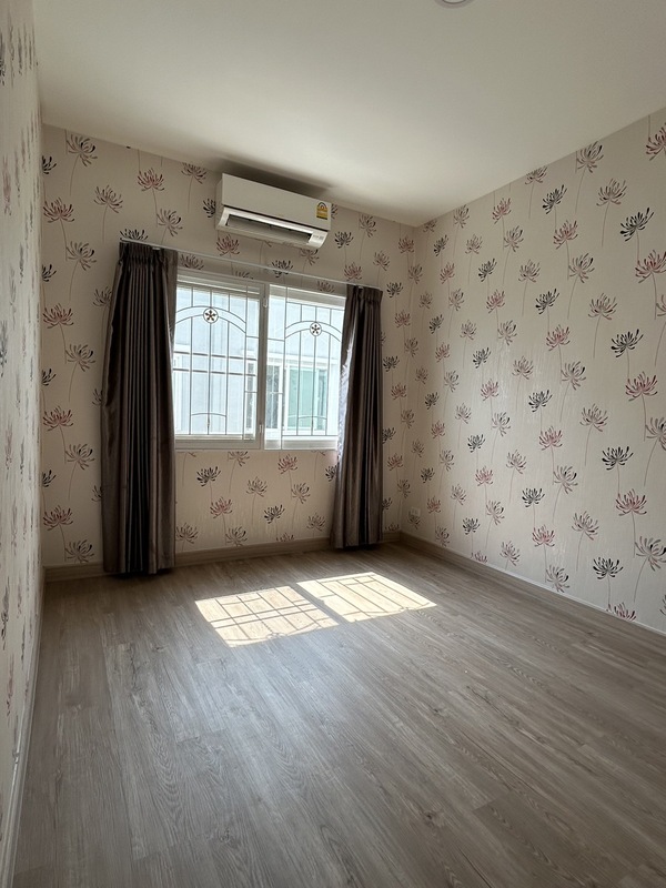  ขายทาวน์โฮม 2 ชั้น หมู่บ้าน Q District กัสโต้ กิ่งแก้ว-สุวรรณภูมิ ทำเลดีติดถนนใหญ่เส้นกิ่งแก้ว 