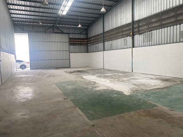 ให้เช่า โกดัง    ลำลูกกา 4    ใก้ล ตลาดเอซี   ราคา  26,500  Tel.0936785948