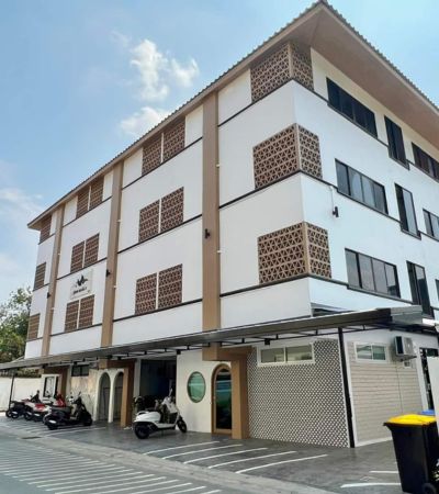 หอพักรีโนเวทใหม่ ใกล้ รพ.ลานนา 1 km ผู้เช่าเต็มทุกห้องแล้ว  เปิดให้บริการ 1 พ.ค.ที่ผ่านมานี้ 