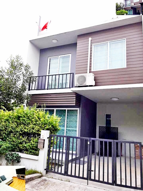 อีเกีย บางนา ให้เช่าทาวเฮ้าส์ ห้องมุม 2 ชั้น 26ตรว. 120ตรม. เฟอร์พร้อมอยู่ 3นอน 2น้ำ 2จอดรถ 3แอร์ โรงเรียนนานาชาติคอนคอร์เดียน