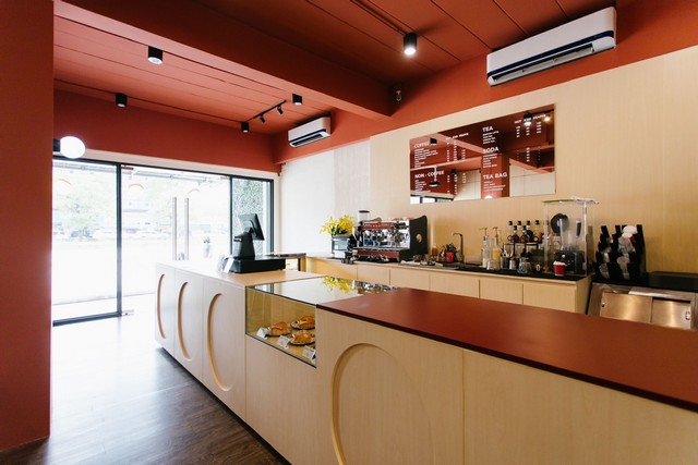 เซ้งร้านอาหาร สไตล์โมเดิร์น ติด ม.ธรรมศาสตร์  ทำธุกิจต่อได้เลย กำไรเดือนละ150,000-200,00฿