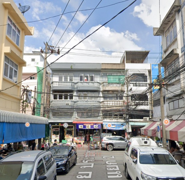 RB030224 ให้เช่า อาคารพาณิชย์ 4ชั้นครึ่ง รัชดา ห้วยขว้าง เหมาะกับร้านอาหาร คาเฟ่ หรือร้านขายของ