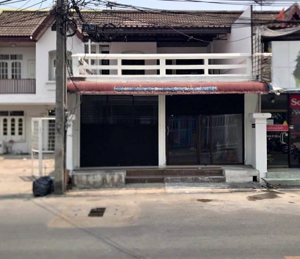ให้เช่าทาวน์โฮม 2 ชั้น ประชาราษฎร์บำเพ็ญ 26 ห้วยขวาง ติดถนน เหมาะอาศัย ทำหน้าร้านได้