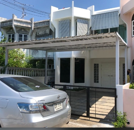 ขายทาวน์โฮม หมู่บ้านสวนแหลมทอง 2 พัฒนาการ ซอย 28 มี 3 นอน 2 น้ำ 