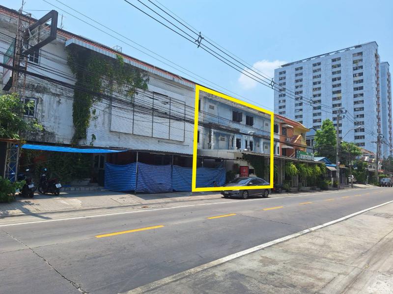 ขายที่ดิน พร้อมสิ่งปลูกสร้าง(ใจกลางเมือง) ติดเดอะมอลล์บางกะปิ กทม.