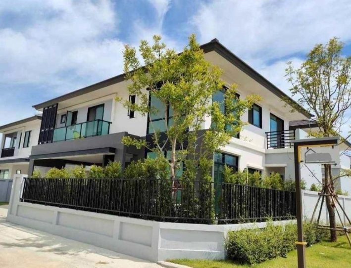 ให้เช่าบ้านเดี่ยว 2 ชั้น  บริทาเนีย บางนา-สุวรรณภูมิ กม.26 เนื้อที่ 60 ตรว