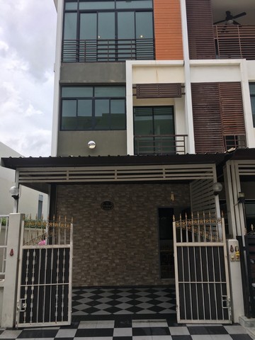 ให้เช่าและขายทาวโฮม ย่านบางแค โครงการ six nature กัลปพฤกษ์  หลังมุม  ถนนกาญจนาภิเษก 