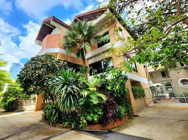 ให้เช่าบ้านเดี่ยว 4 ชั้น  ซอยสวนพลู สาทรใต้ พื้นที่ 600 ตรม มี 4 นอน 5 น้ำ