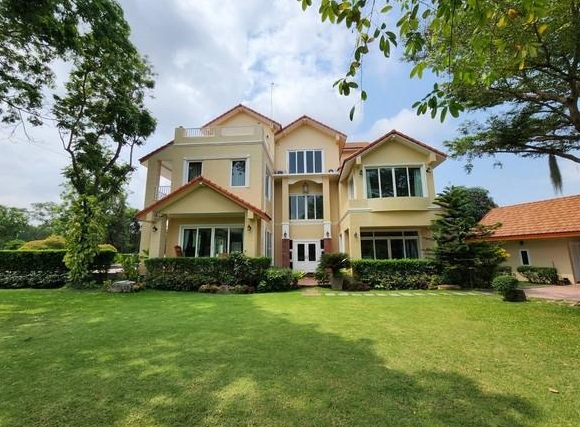 ให้เช่าบ้านเดี่ยว  โครงการ เลควูด กอล์ฟ แอนคันทรีคลับ บางนา-ตราด กม. 18 ใกล้ ม.หัวเฉียว สุวรรณภูมิ, ABAC