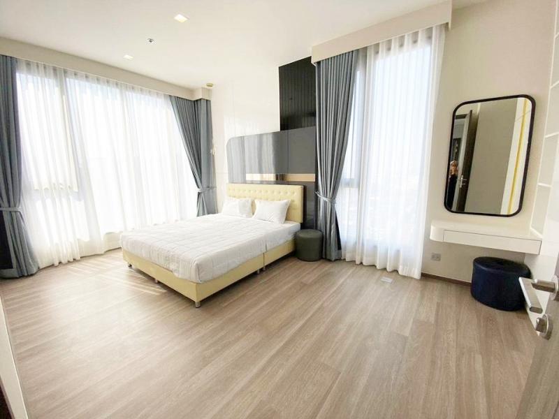 ให้เช่า คอนโด RHYTHM เจริญกรุง พาวิลเลี่ยน 3 ห้องนอน ใกล้ BTS สะพานตากสิน และ ใกล้ท่าเรือสาทร