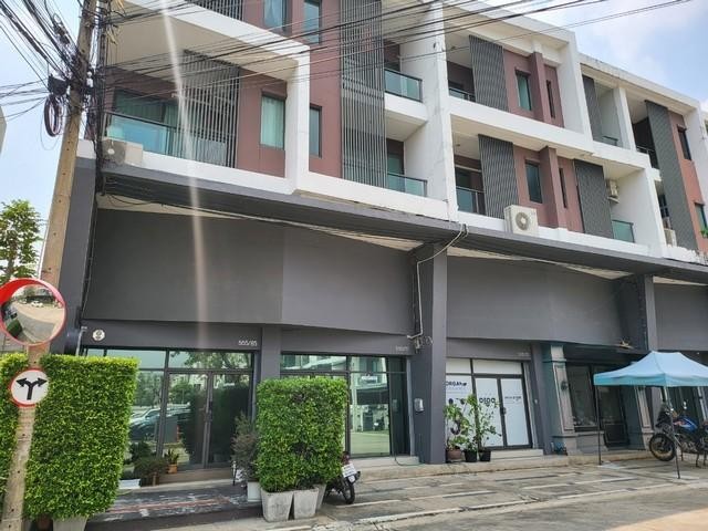 PB4196 ให้เช่าโฮมออฟฟิต 3.5 ชั้น โครงการ B Avenue ตรงข้ามสำนักงานเขตสายไหม บ้านสภาพใหม่ เหมาะสำหรับทำสำนักงาน และพักอยู่อาศัย