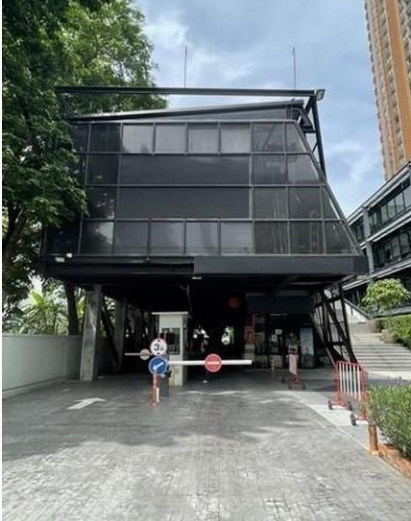  ให้เช่าพื้นที่ 100 ตร.ม ย่านเพชรบุรี อโศก ติดถนนใหญ่ ใกล้MRTเพชรบุรี เหมาะทำคลีนิค สปา ขนส่ง ร้านคาเฟ่