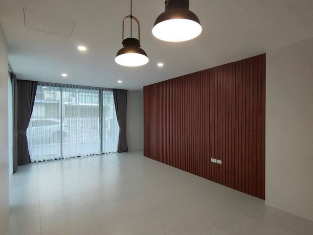 POR4270 ขายทาวน์โฮม เดอะ วิลโล่ ทาวน์โฮม รามอินทรา หลังมุม The Willow Townhome Ramintra ใกล้ห้างแฟชั่นไอส์แลนด์ ทิศตะวันออกเฉียงใต้