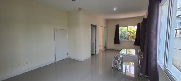 ขายถูกที่สุด 2.79 ล้าน ทาวน์เฮาส์ 2 ชั้น ดิเออร์บาน่า+3 by ปาล์มสปริง ห้องมุม มีพื้นที่ด้านข้าง บ้านสวย สไตล์โมเดิร์น ทำเลดี ใกล้ตัวเมือง