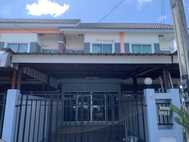 ขายทาวน์โฮม 2 ชั้นพร้อมผู้เช่า พิกัด สะพานสี่ ตำบล มาบยางพร อำเภอ ปลวกแดง จังหวัด ระยอง