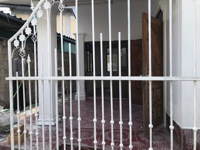 คุยง่าย บริการหลังการขายดี ให้ข้อมูลพร้อมบริการพาชมที่จริง  ขายบ้านเดี่ยว 36 วา ชั้นเดียว บางหญ้าแพรก