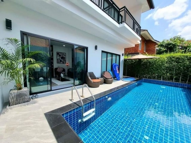 พูลวิลล่า 2 ชั้น สไตล์โมเดิร์น เนื้อที่เยอะ หมู่บ้านวังตาล