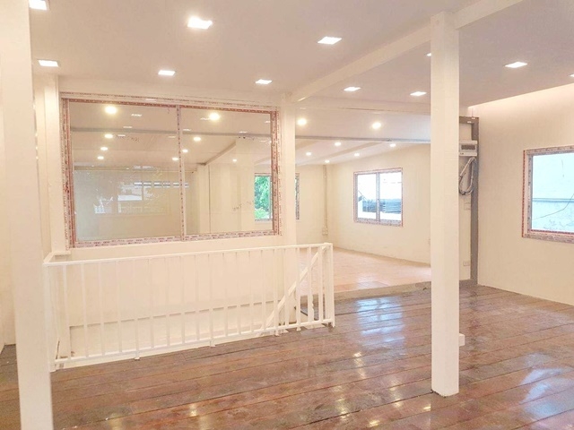 ช่องนนทรี  BTS เซนต์หลุยส์ ไม่เคยอยู่ ให้เช่าบ้านเดี่ยว 2 ชั้น เซ็นทรัล พระราม 3 1.5กม 48ตรว. 215ตรม. ติดถนนใหญ่ 5นอน 