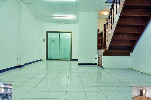 MRT วงศ์สว่าง 2 กม. ให้เช่าทาวเฮ้าส์ 3 ชั้น 4นอน 3น้ำ 1จอดรถ 4แอร์ ถูกมาก 18ตรว. 168ตรม. ม.พระจอมเกล้าพระนครเหนือ 