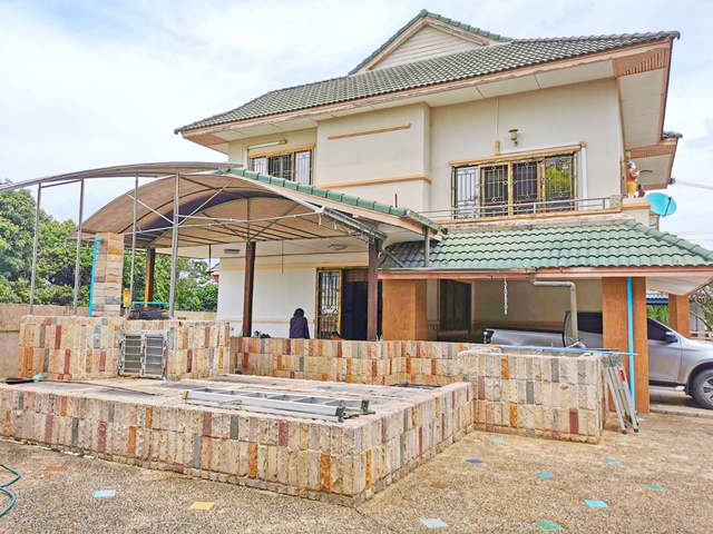 ให้เช่าคฤหาสน์  2ชั้น 5นอน ถูกที่สุดในโลก ใกล้ รร.อัสสัมชัญศรีราชา บ่อปลาคราฟ์  สุรศักดิ์ 111ตรว. ม.เกษตร  4น้ำ 2จอดรถ 2 แอร์