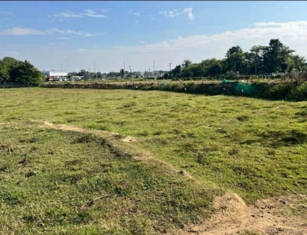 โซนหางดง ขายตรว.ละ 15,000 บาท เนื้อที่ 4 ไร่ 49 ตรว. น้ำแพร่ ที่ดินสวย บรรยากาศดี ห่างจากถนนเลี่ยงเมืองสันป่าตอง-หางดง 1.1 กม.