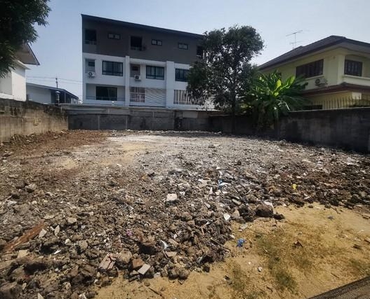  ขายที่ดินถมแล้ว 96 ตร.ว. ลาดพร้าวซอย 25 รัชดา ใกล้MRTลาดพร้าว  เหมาะทำบ้านพักอาศัย