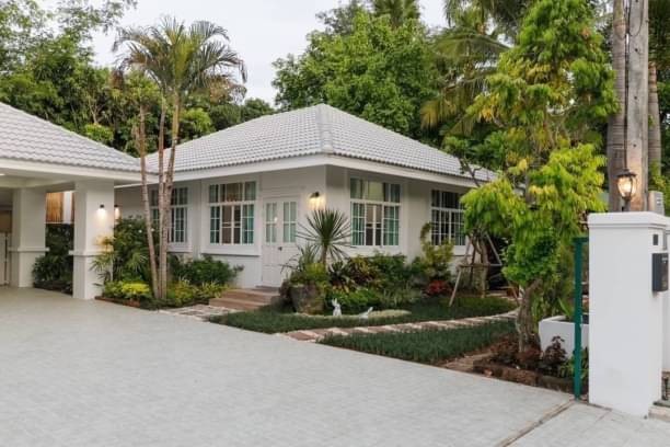 พูลวิลล่าให้เช่า/ขาย 15.9 ล้าน 6 นอน 7 น้ำ บ้านเดี่ยว 2 ชั้น พร้อมสระว่ายน้ำส่วนตัว บ้านฟ้าหลวง ต้นเปา สันกำแพง (2 หลังในบริเวณเดียวกัน)