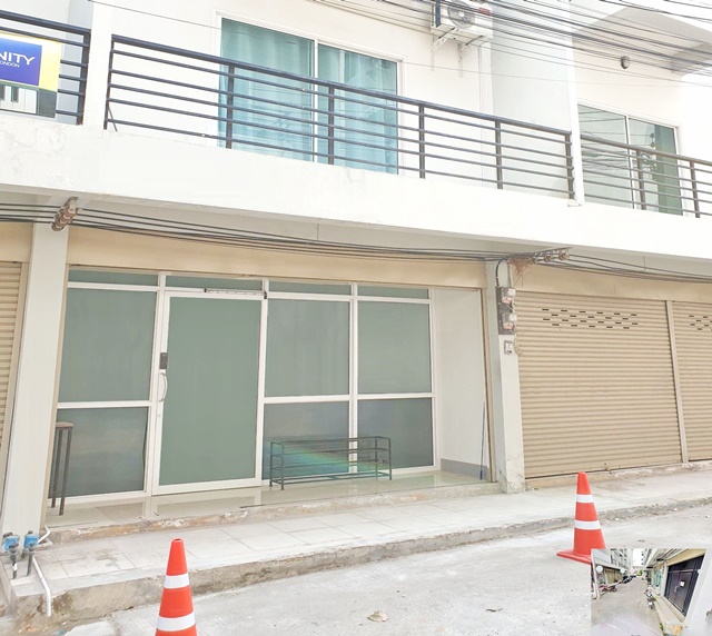 ตลาดแม่เหียะ ให้เช่าอาคารพาณิชย์ 3 ชั้น ห้องเปล่า 24ตรว. 190ตรม. ห้องมุม 5นอน 3น้ำ 2จอดรถ ทำเลดี หากินสะดวก บิ๊กซี  หางดง 1