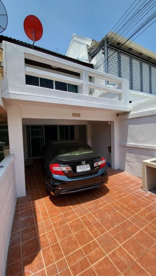 CH1042 ให้เช่าทาวน์เฮ้าส์ 2 ชั้น ย่านประชาชื่น 43 บางซื่อ งามวงศ์วาน พงษ์เพชร