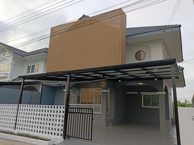 ขายบ้านเดี่ยว 2 ชั้น 42 ตารางวา บ้านสราญวงศ์ ซอยร่มเกล้า 25/3 รีโนเวทใหม่ทั้งหลัง ใกล้โรงเรียนสารสาสน์วิเทศสาขาร่มเกล้า