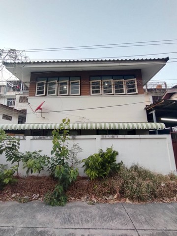 ขายบ้านเดี่ยว 2 ชั้น 50 ตรว. ซอยลาดพร้าว 51 ย่านลาดพร้าว โชคชัย 4 ใกล้ BTS โชคชัย 4 โรงพยาบาลเปาโล สน.โชคชัย 4​