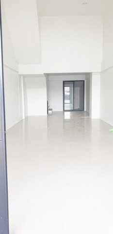 ให้เช่า อาคารพาณิชย์ 3 ชั้น ซอยพระยาสุเรนทร์40 ใกล้จุดขึ้น ลง ทางด่วน เอกมัย รามอินทรา