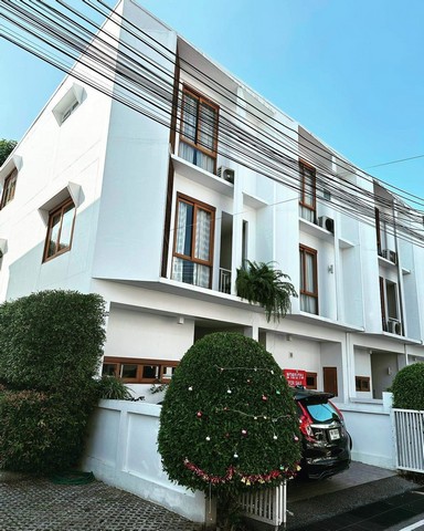 ขายทาวน์โฮม 3 ชั้น ในหมู่บ้าน Monotown Faham สไตล์ Minimal ใกล้วัด ใกล้ตลาด ใกล้ห้าง ใกล้ซุปเปอร์ไฮเวย์​
