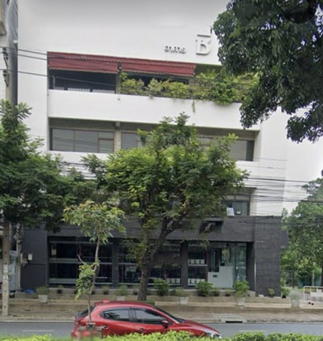 ปล่อยเช่าโชว์รูมติดถนนพัฒนาการ ห้องกระจกรอบพื้นที่ พร้อมโชว์สินค้า พร้อมเปิดกิจการได้ทันที พร้อมที่จอดรถหมุนเวียนไม่จำกัด 