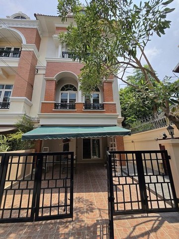 ขายทาวน์โฮม 3 ชั้น หลังมุม 3 ห้องนอน Casa City ลาดพร้าว ซอยโยธินพัฒนา 3 (รีโนเวทใหม่) ย่านเลียบด่วน ใกล้ทางด่วน