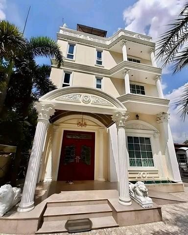 PT12 ขายบ้าน มีลิฟท์ พร้อมเฟอร์นิเจอร์ โซน ศรีนครินทร์ 64 ใกล้รถไฟฟ้าสถานีศรีอุดม