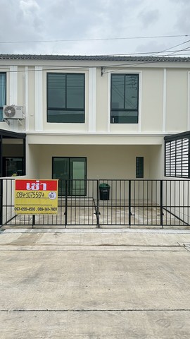 ให้เช่าทาวน์โฮม 2ชั้น  ม.พฤกษาวิล์ล104  เพชรเกษม81  สามารถเข้าออกได้หลายเส้นทาง  ZW372