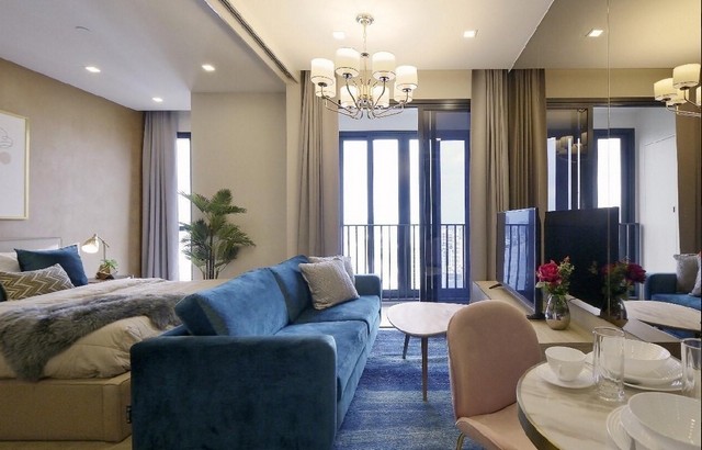 ขายพร้อมผู้เช่า  คอนโดหรู พร้อมเข้าอยู่  แอชตัน อโศก ย่านธุรกิจ ติดรถไฟฟ้า MRT สุขุมวิท ตกแต่งครบ 