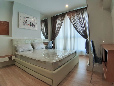 เดอะ โฮเทล คอนโดมิเนียม ถนนรัตนาธิเบศร์ ต.บางกระสอ อ.เมืองนนทบุรี