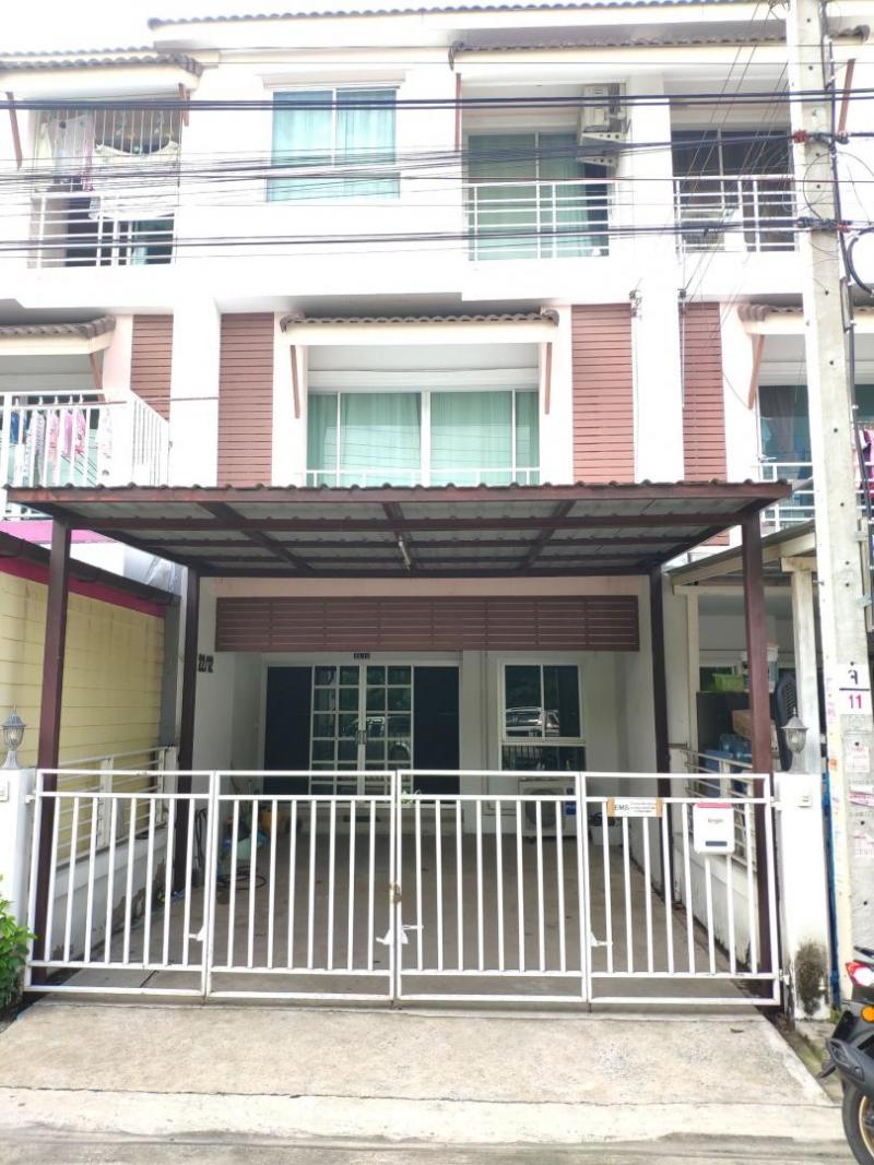 EPL-HR3384 ให้เช่าทาวน์โฮม  กลอรี่เฮาส์ ลาดพร้าว101 โพธิ์แก้ว3 ใกล้ ห้างCDC ขนาด 21 ตรว. ห้องนอน 4 ห้องน้ำ 5 แอร์ 3 จอดได้ 2 คัน