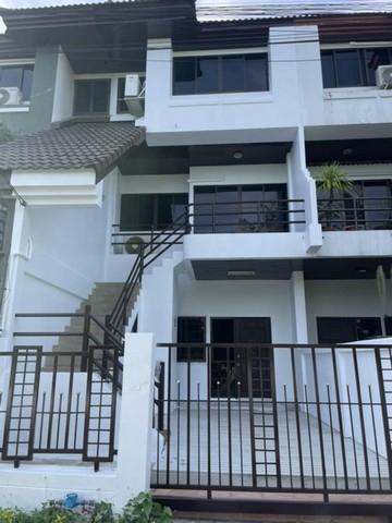 ให้เช่าทาวน์โฮม 3 ชั้น 250 ตร.ม. 4 ห้องนอน ซอยลาซาล บางนา ใกล้ รร.นานาชาติบางกอกพัฒนา