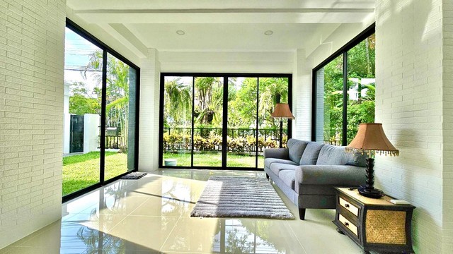 ขายที่ดินแปลงสวยพร้อมสิ่งปลูกสร้าง ติดถนนเมน ใกล้ถนนวัชรพล