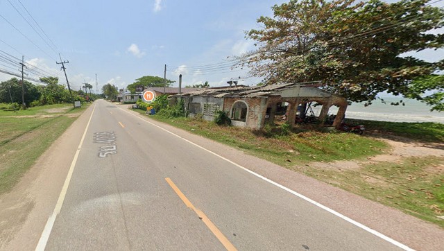 ที่ดิน ที่ดินใกล้ทะเล ท่าใหม่ จันทบุรี 0 ตรว. 2 NGAN 4 RAI 28000000 THB ไม่ไกลจาก ห่างชายทะเลเพียงถนนคั่นประมาณ 50 ม.  ราคาดี ที่ดินทรงสี่เหลี่ยมผืนผ้า ติดถนนทางหลวงหมายเลข 4036 (ถนนเลียบทะเล) และเหมาะสำหรับพัฒนาโครงการ 