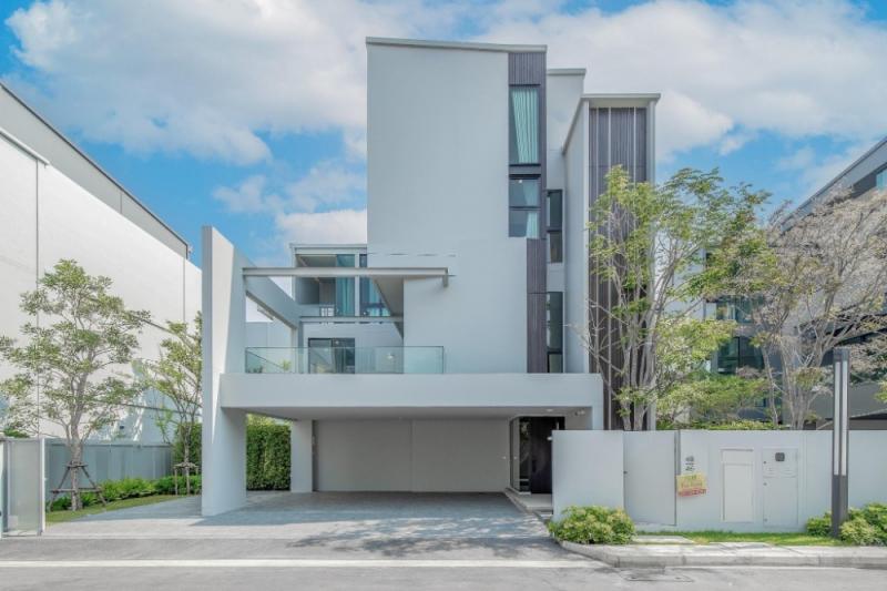 ให้เช่าบ้านเดี่ยว 3 ชั้น โครงการVive 2กรุงเทพกรีฑา มีลิฟท์ เนื้อที่ 86 ตรว. พื้นที่ใช้สอย 421 ตร.ม.4 ห้องนอน 5 ห้องน้ำ สไตล์โมเดอร์น 